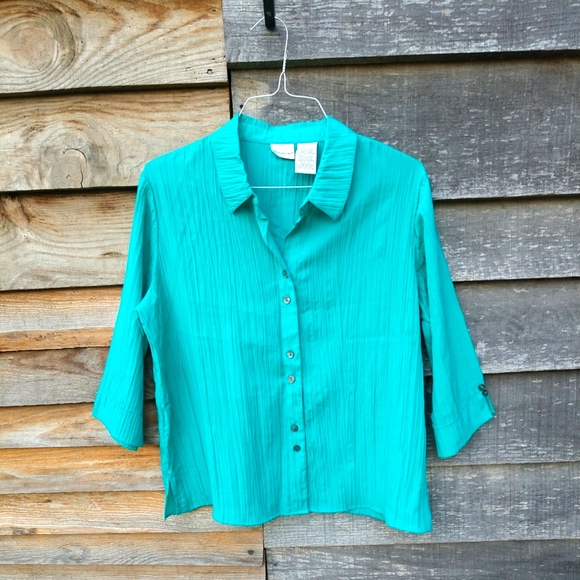 White Stag Tops - SOLD!!White Stag Women's Blouse Button Front Wavy Fancy Material Taffeta